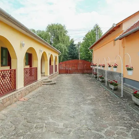Fuzfa Vendeghaz Guest house Bogacs