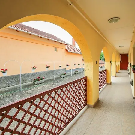 Fuzfa Vendeghaz Guest house